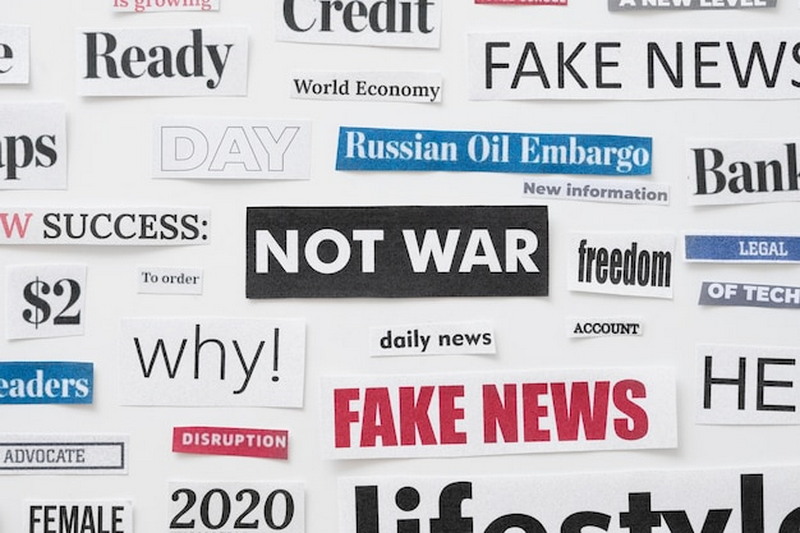 Старый Новый год 2026: 20 открыток и поздравлений, которые порадуют близких